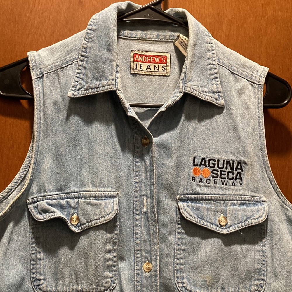 Ladies Vintage sleeveless Denim Laguna Seca Raceway, Collared - Button-up - Picture 2 of 6